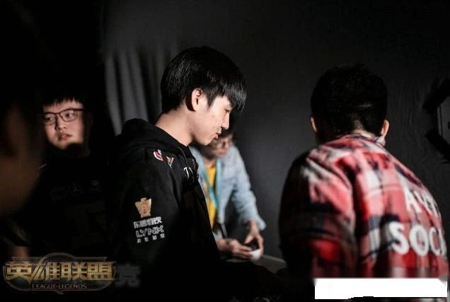 浓眉哥新星晋级下一阶段表现突出，RNG前途光明！