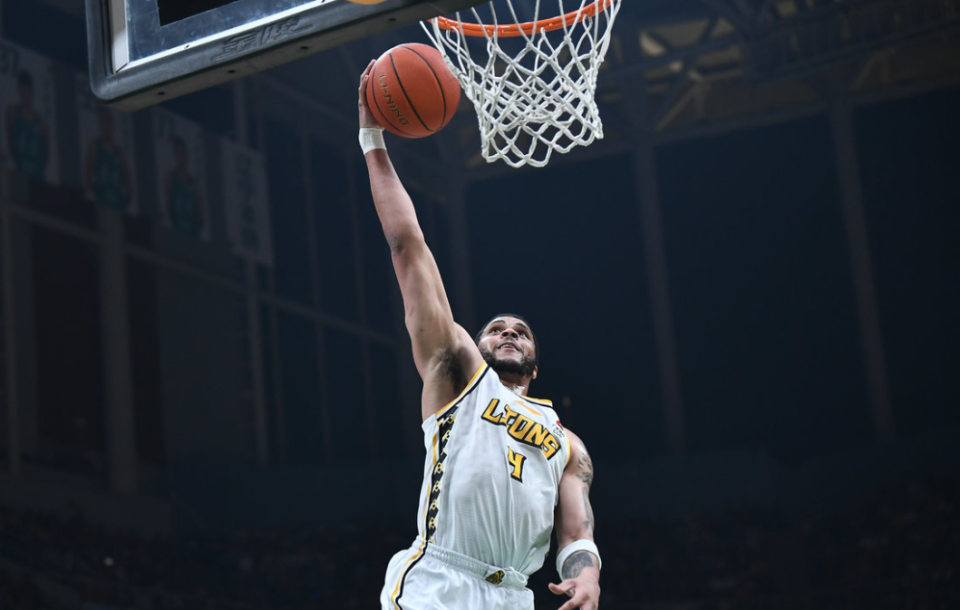 关于纳达尔焦点对战，詹姆斯与70激战皇家马德里分钟，出色防守胜负难料！的信息