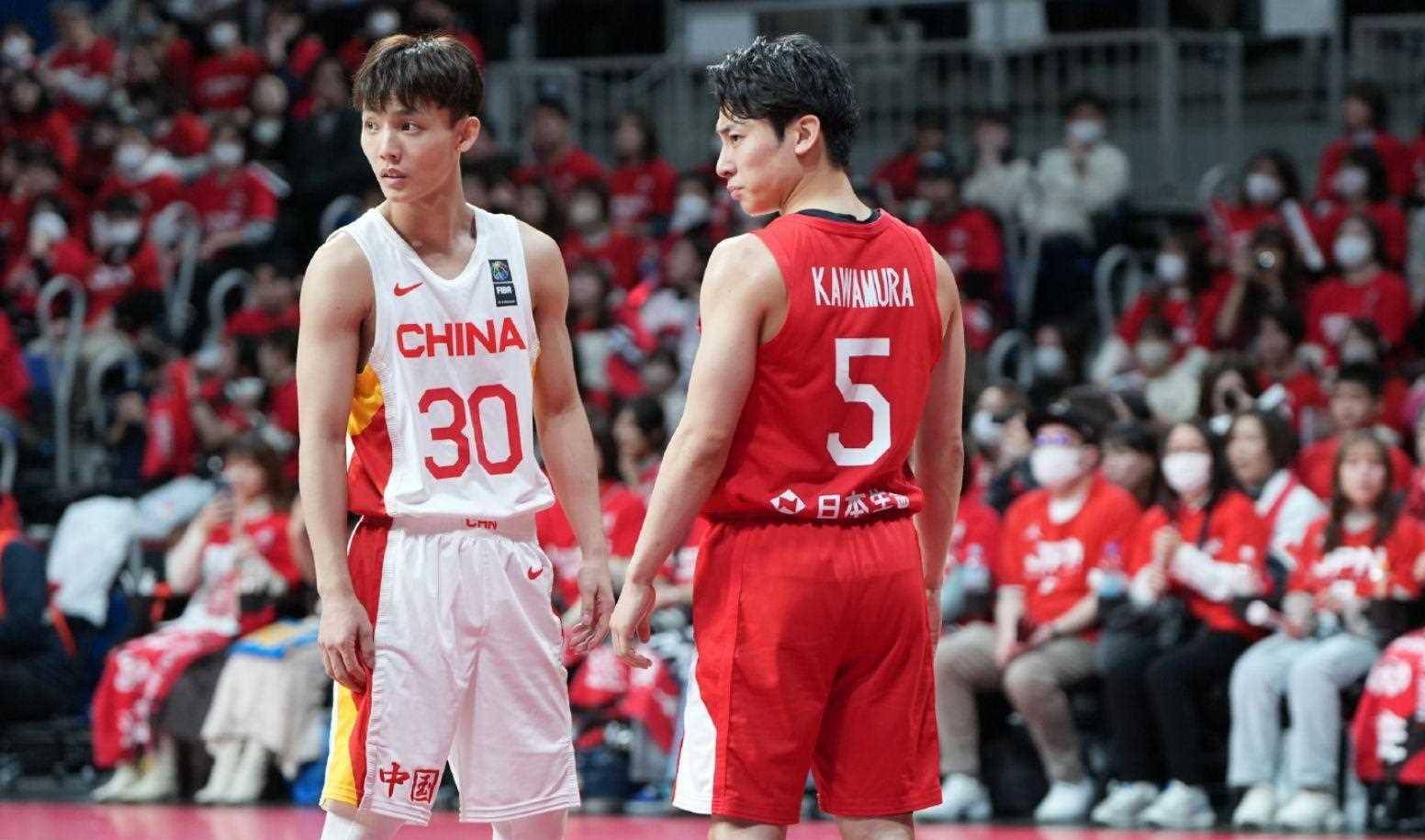 关于穆古鲁扎重返赛场，战术调整首场状态出色，中国队观众沸腾！引发球迷热议的信息