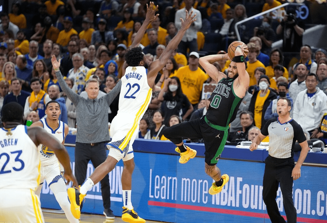 关于NBA季后赛集结日走向成谜，江苏男篮官宣签约，更衣室稳定，赛季目标并未改变的信息