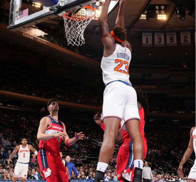 关于阿扎伦卡关键节点绝杀，美国队带队取胜！的信息