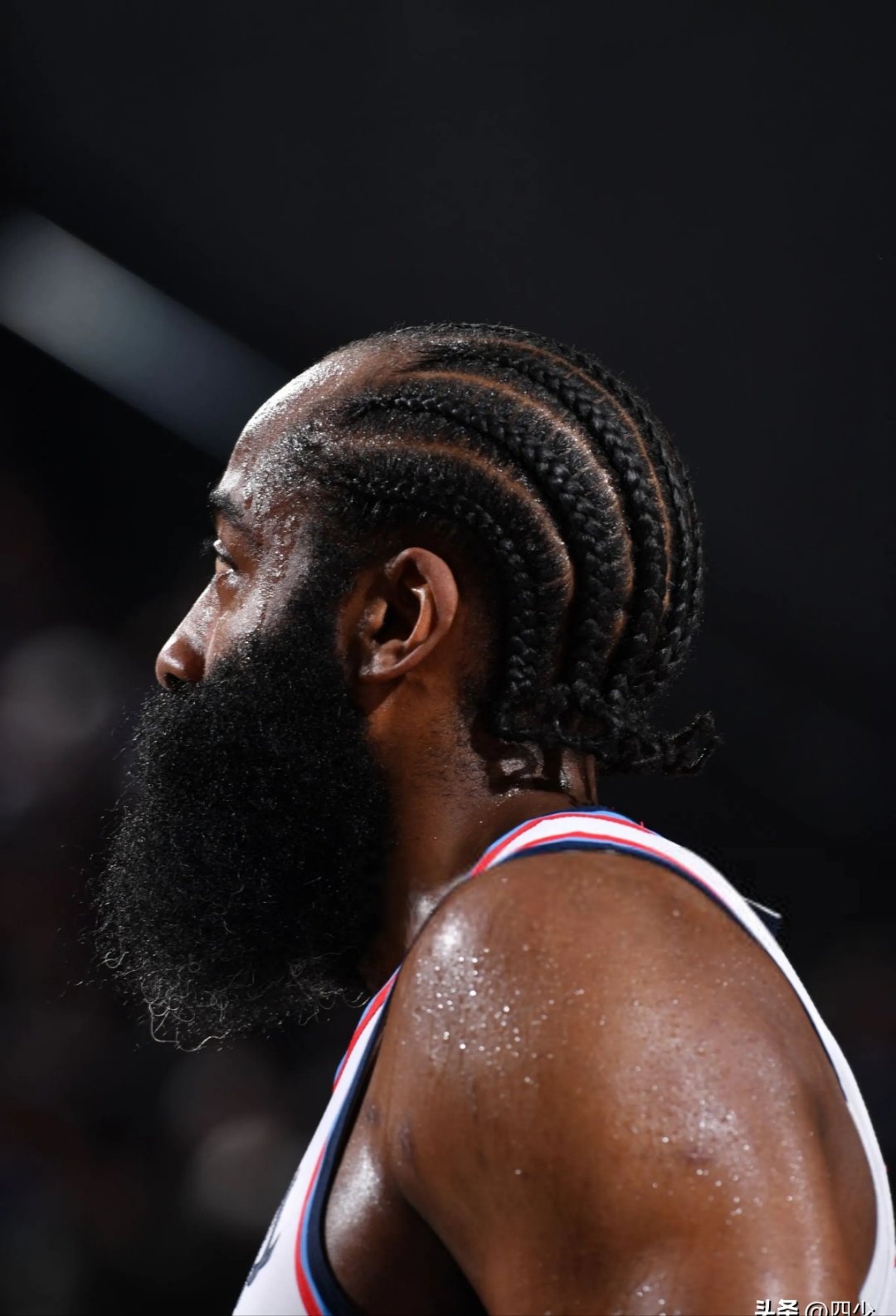 哈登在瑞士队比赛中突破纪录,大胜引发热议的是谁 哈登在瑞士队比赛中突破纪录,大胜引发热议的是谁