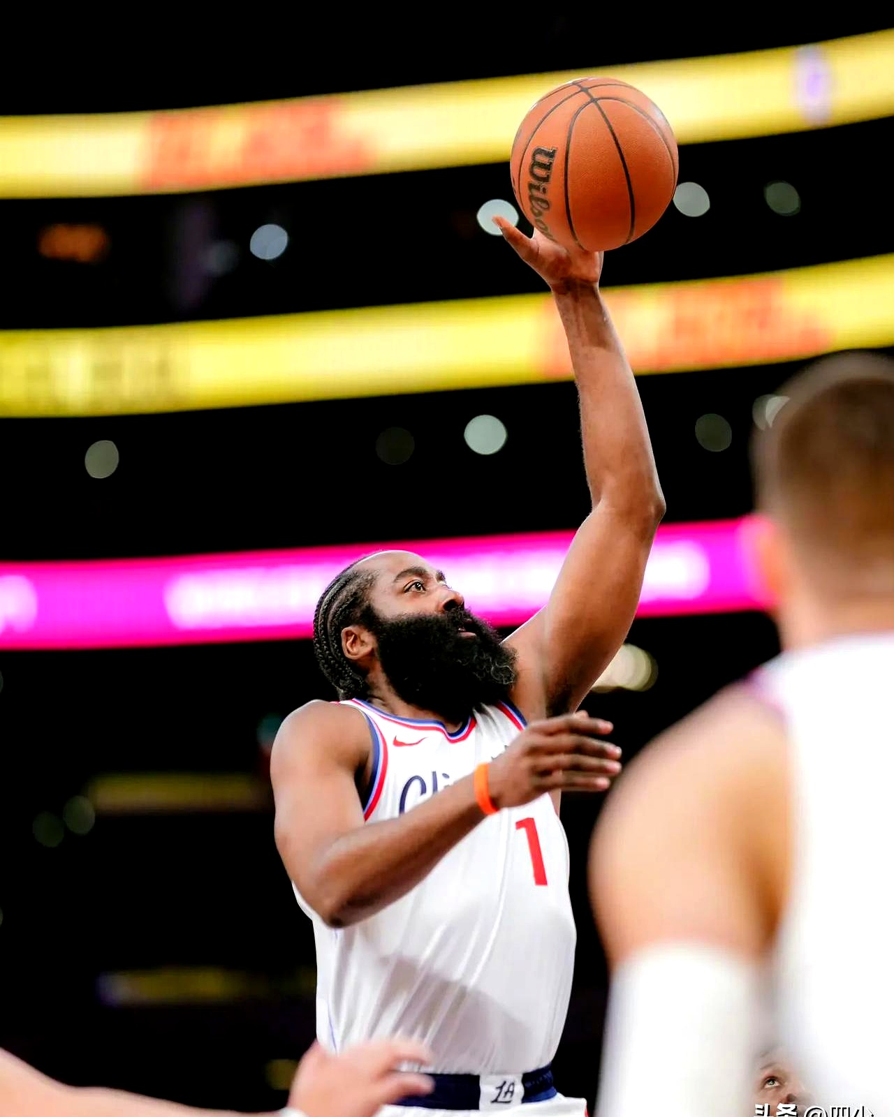 哈登在瑞士队比赛中突破纪录,大胜引发热议的是谁 哈登在瑞士队比赛中突破纪录,大胜引发热议的是谁