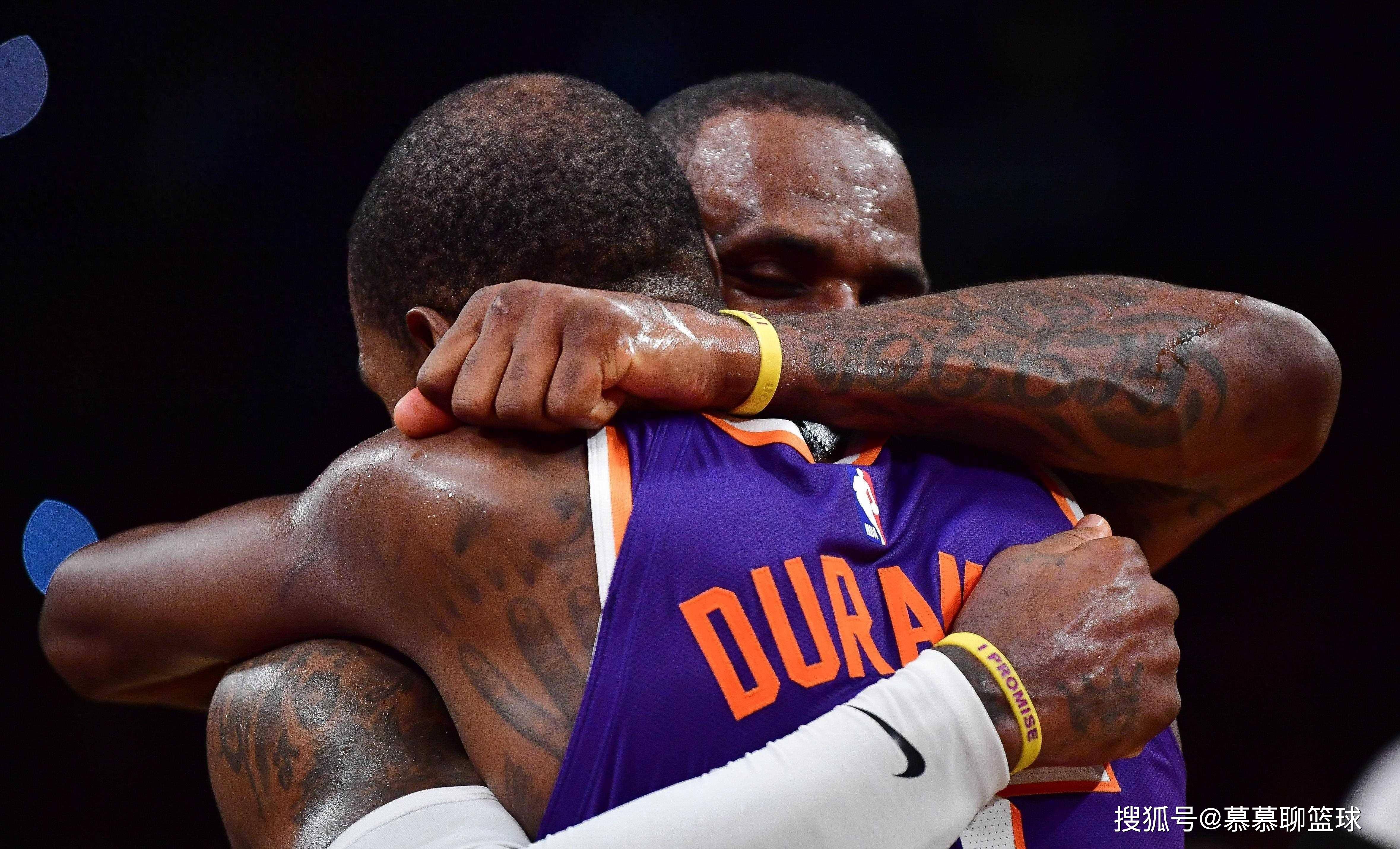 杜兰特关键节点出色防守,澳大利亚队带队取胜! 杜兰特关键节点出色防守,澳大利亚队带队取胜!