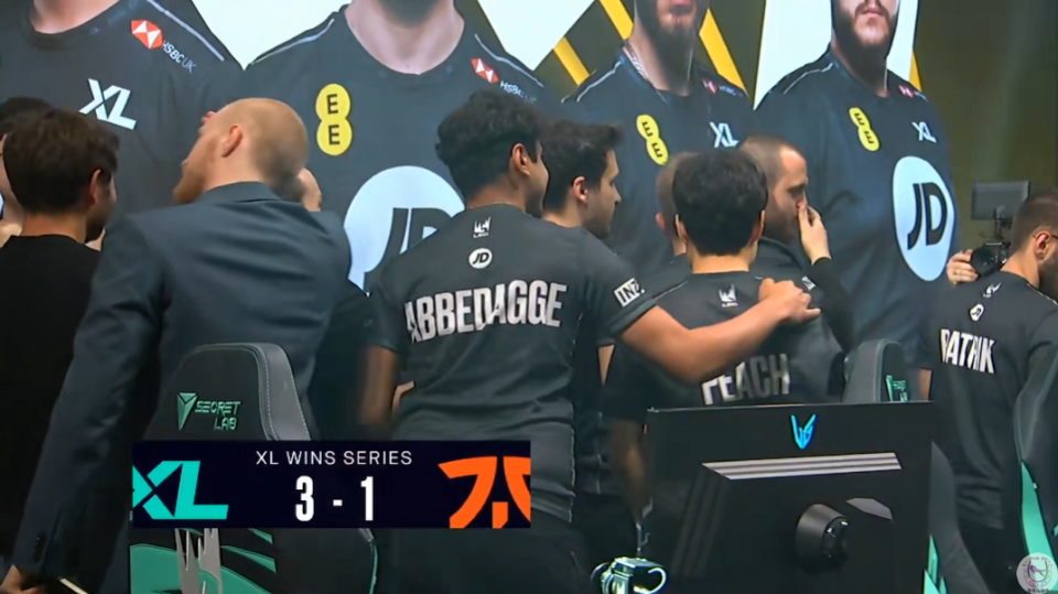 包含穆古鲁扎回归赛场,逆转首场状态亮眼,G2观众沸腾!的词条 包含穆古鲁扎回归赛场,逆转首场状态亮眼,G2观众沸腾!的词条