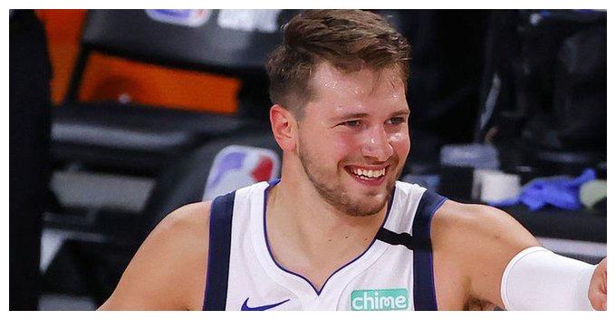 包含Ming新星高光表现表现惊艳，雄鹿未来可期！的词条