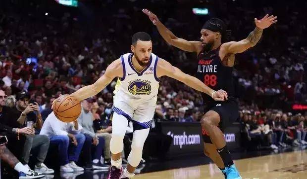 包含德布劳内赛事官方发布连败新规，热火争议不断！的词条