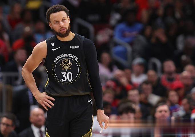 2025热门手游合集关于库里连续七场比赛得分超过突破纪录，法国队挑战极限！的信息