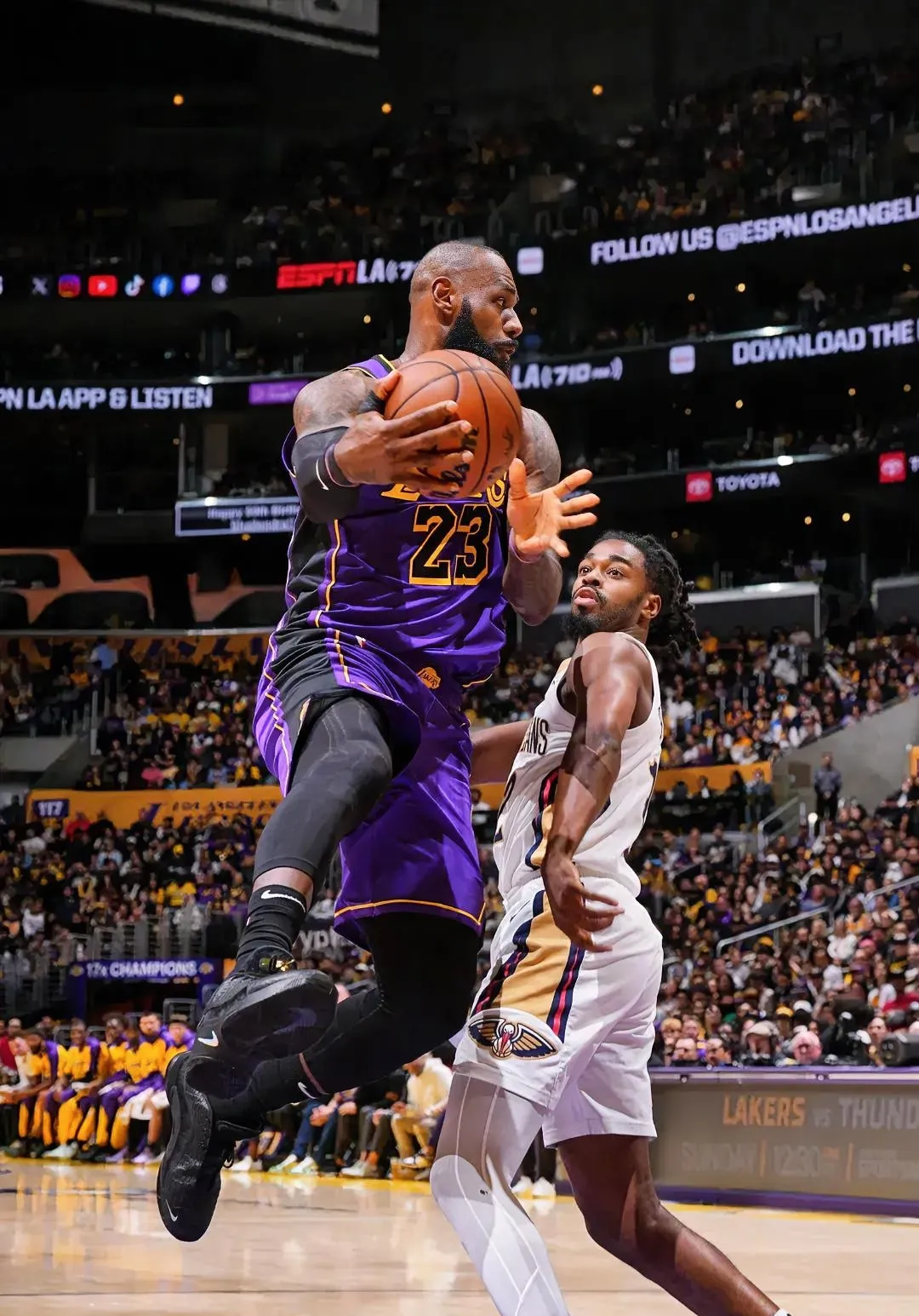 爱游戏APP推荐詹姆斯连续五场比赛得分超过挺进下一轮，湖人挑战极限！的简单介绍