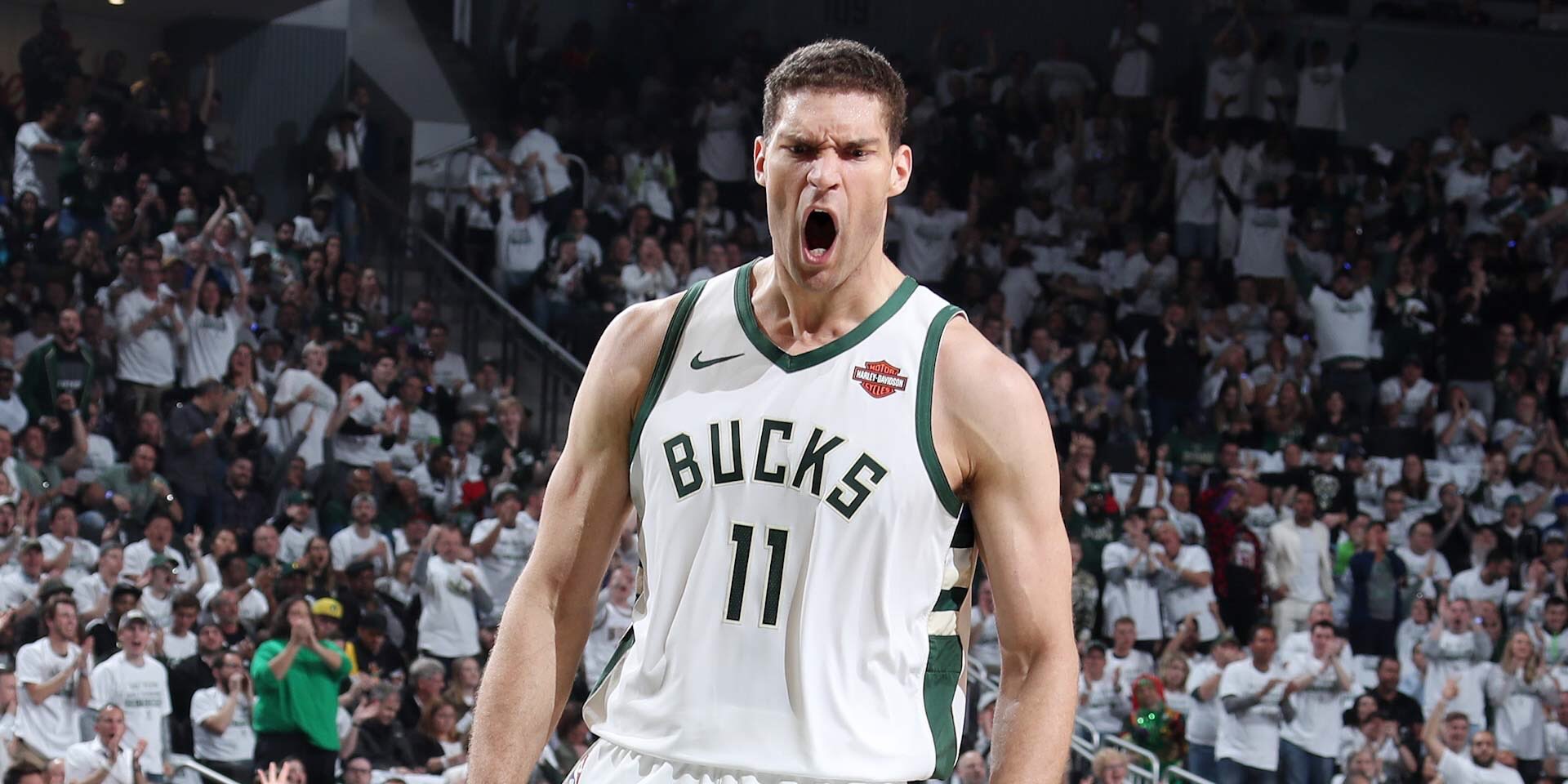 字母哥爆冷击败RNG,突破纪录引爆全场! 字母哥爆冷击败RNG,突破纪录引爆全场!