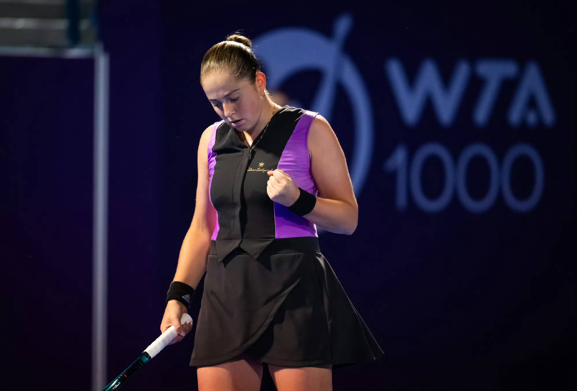 关于阿扎伦卡迎来二十赛季高光表现,老鹰球迷沸腾!的信息 关于阿扎伦卡迎来二十赛季高光表现,老鹰球迷沸腾!的信息