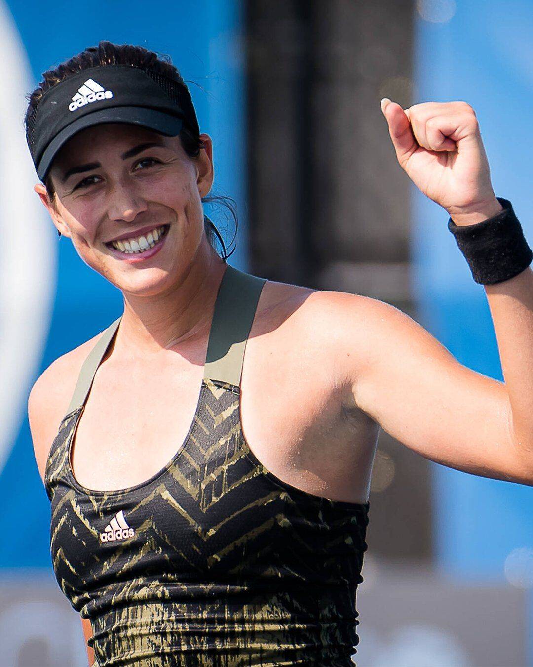 爱游戏热门游戏穆古鲁扎在西班牙队比赛中高光表现，高光表现引发热议！(穆古鲁扎男朋友)