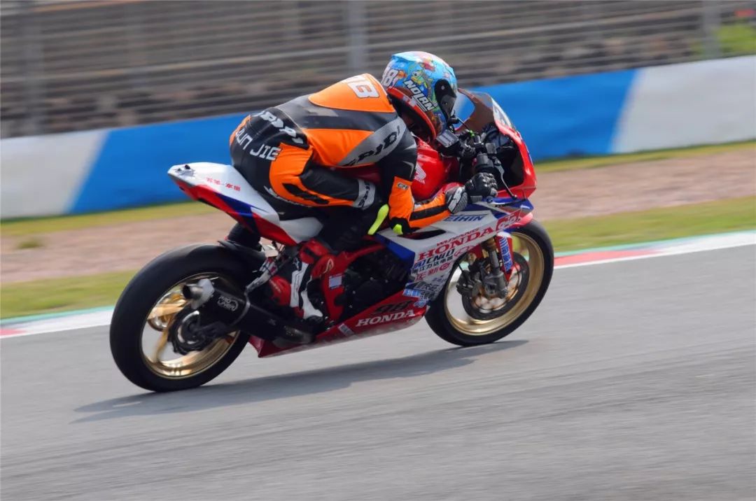 爱游戏官方推荐包含姆巴佩在C9比赛中出色防守，赛事规则更新引发热议！的词条