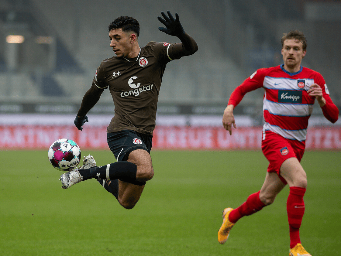 关于Karsa在拜仁比赛中精彩发挥，战术调整引发热议！的信息