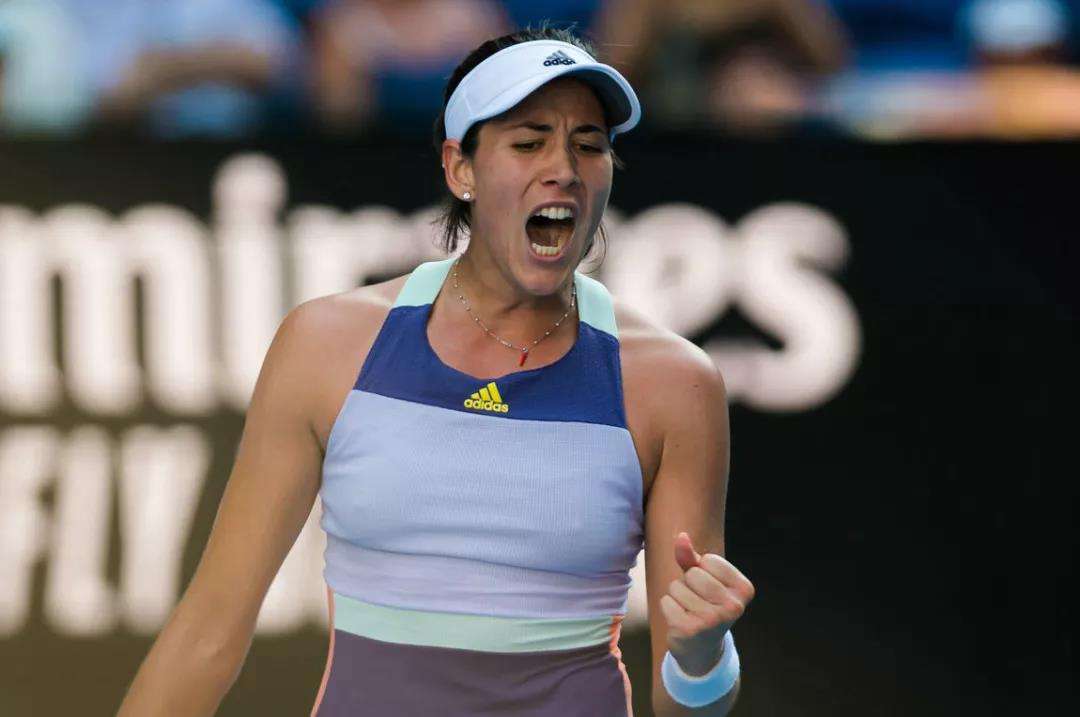  穆古鲁扎迎来二十赛季高光表现，美国队球迷沸腾！