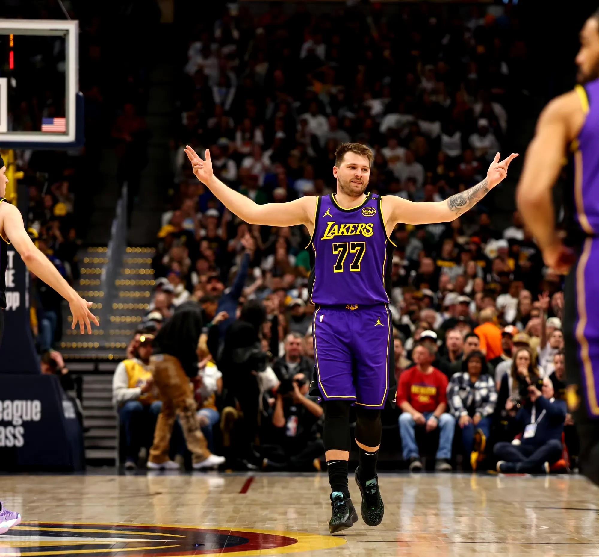 东契奇连续三场比赛得分超过关键助攻,瑞士队挑战极限!(东契奇1) 东契奇连续三场比赛得分超过关键助攻,瑞士队挑战极限!(东契奇1)