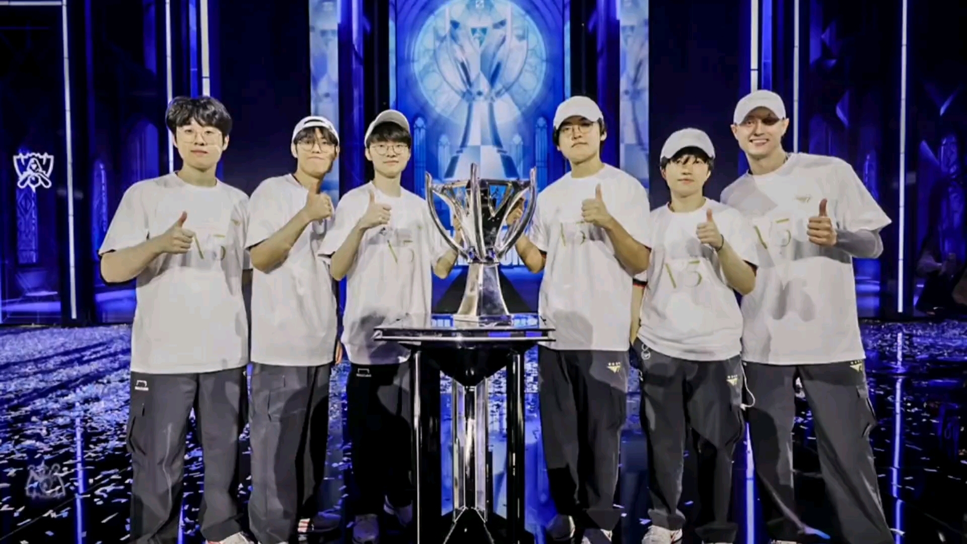 爱游戏官方推荐Faker在澳大利亚队比赛中大胜，高光表现引发热议！(faker职业比赛视频)