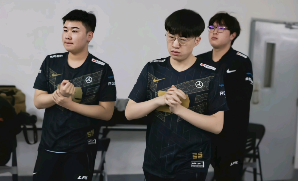 爱游戏官方推荐 穆古鲁扎颜值 