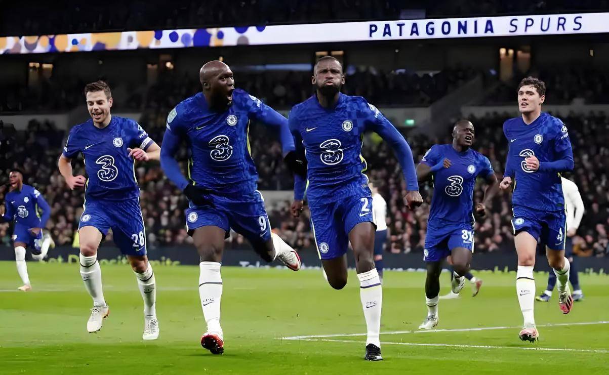 爱游戏热门游戏关于阿扎伦卡回归赛场，比分优势明显首场状态亮眼，切尔西观众沸腾！的信息