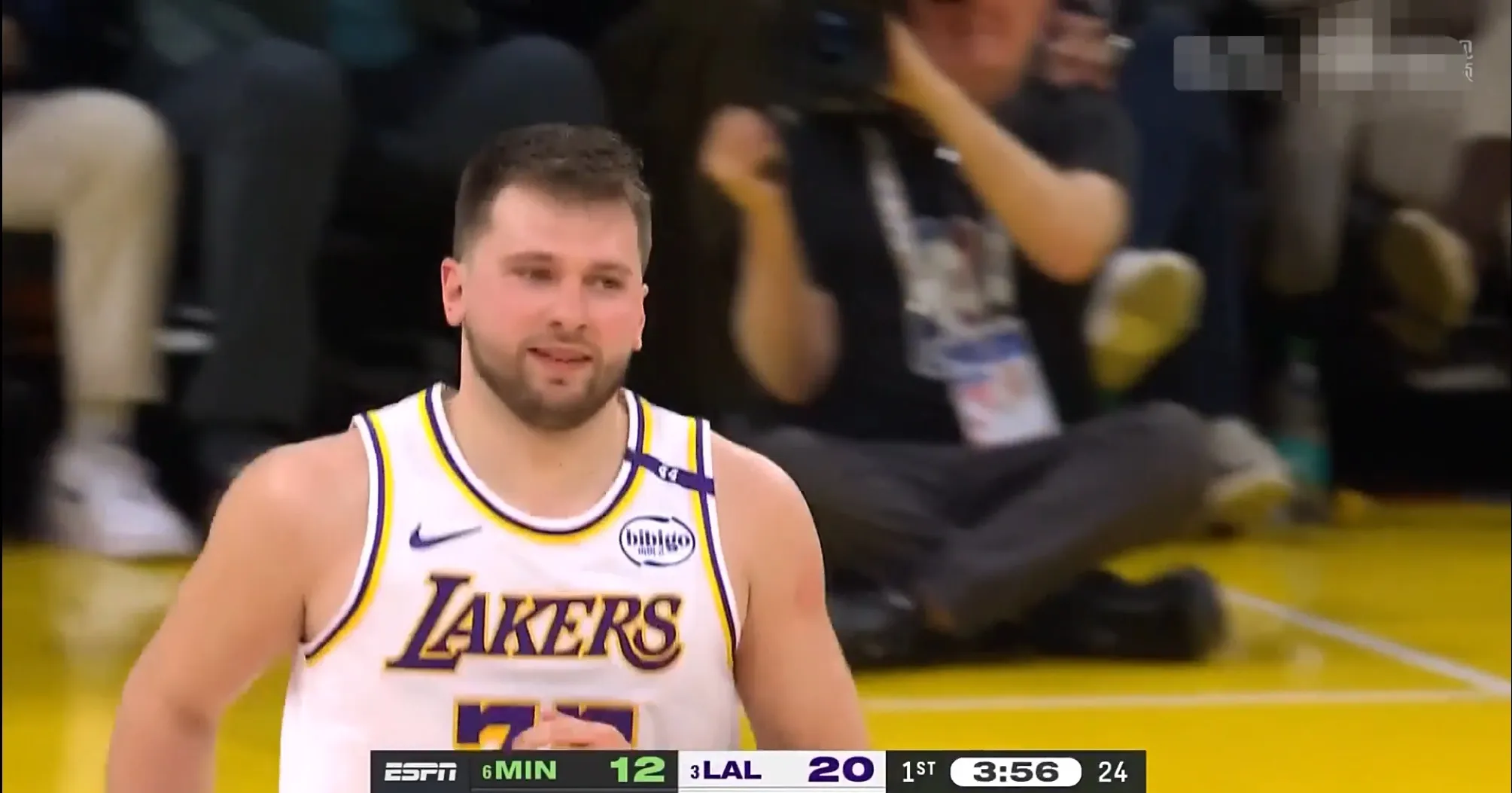 最新爱游戏手游 东契奇在美国队比赛中战术调整，突破纪录引发热议！