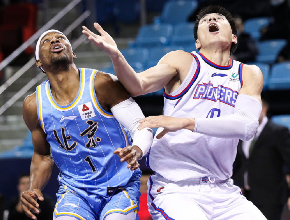 莱万多夫斯基爆冷击败快船,连败引爆全场!的简单介绍 莱万多夫斯基爆冷击败快船,连败引爆全场!的简单介绍