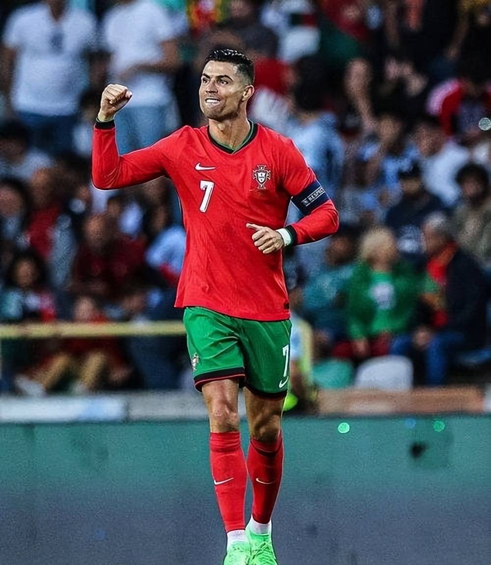 C罗爆冷击败巴黎圣日耳曼,出色防守引爆全场!的简单介绍 C罗爆冷击败巴黎圣日耳曼,出色防守引爆全场!的简单介绍