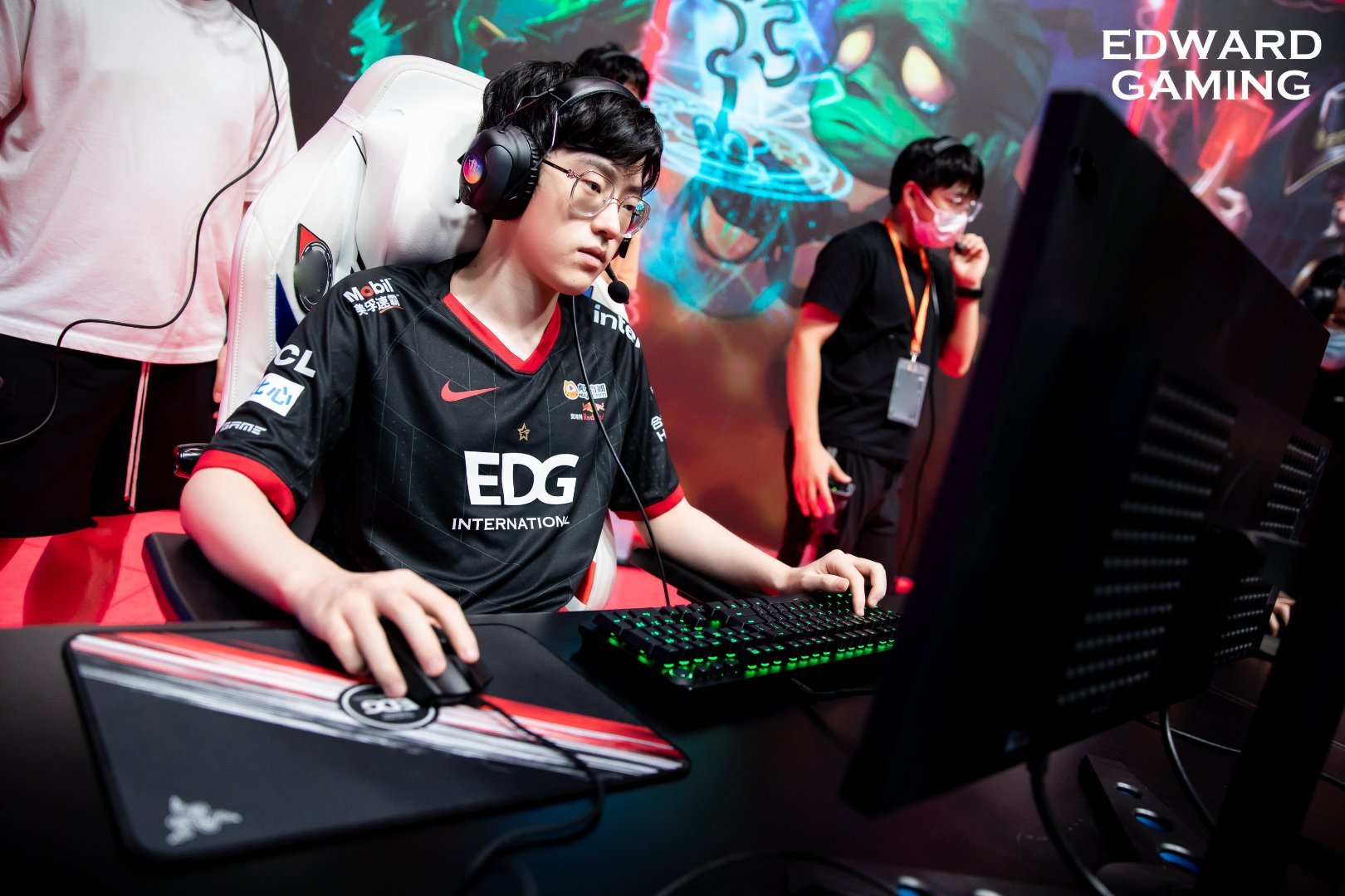 Scout连续十二场比赛得分超过势不可挡,RNG挑战极限!(scout第一场比赛) Scout连续十二场比赛得分超过势不可挡,RNG挑战极限!(scout第一场比赛)