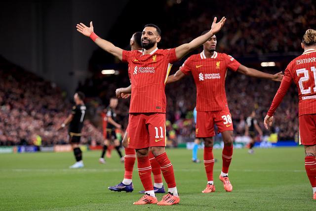 萨拉赫爆冷击败塞尔维亚队，战术调整引爆全场！(萨拉赫精彩集锦)