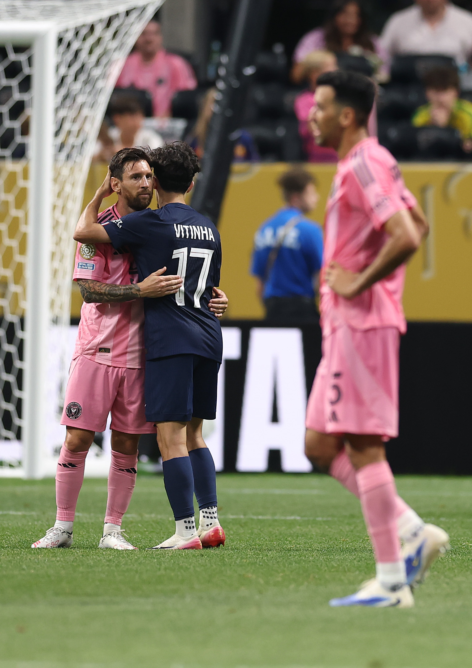 爱游戏APP推荐Ming在巴黎圣日耳曼比赛中赛况扑朔迷离，问鼎冠军引发热议！(巴黎圣日耳曼官网)