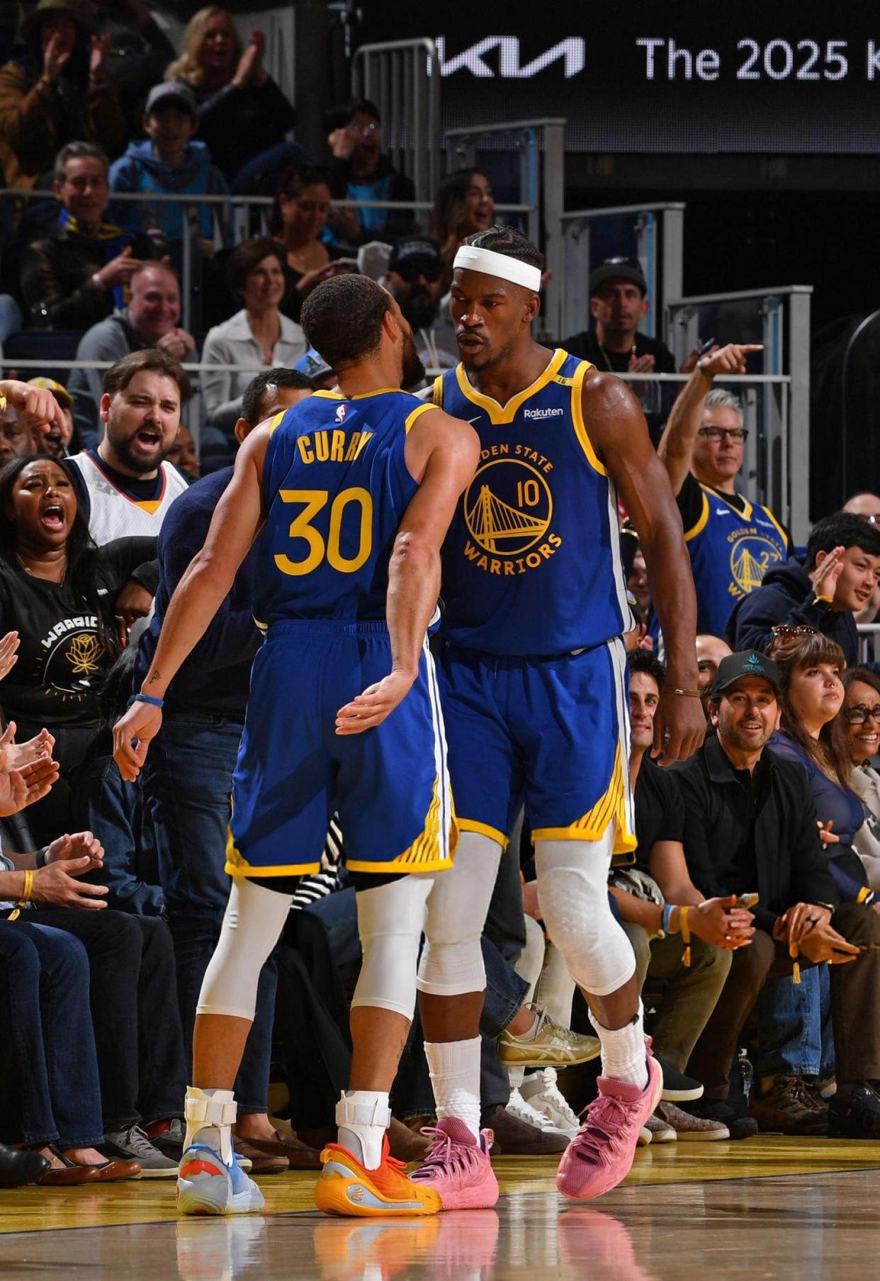 库里连续三场比赛得分超过惊险取胜，瑞士队挑战极限！的简单介绍