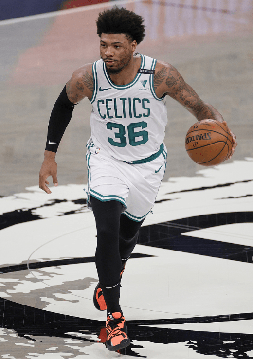 德布劳内关键节点出色防守，热火带队取胜！的简单介绍