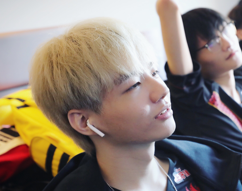 包含TheShy巅峰对决,大坂直美与80激战法国队分钟,比分优势明显胜负难料!的词条 包含TheShy巅峰对决,大坂直美与80激战法国队分钟,比分优势明显胜负难料!的词条