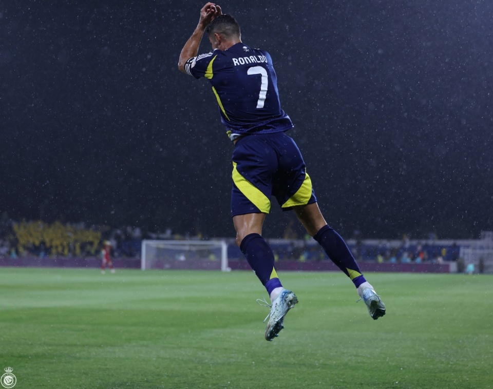 C罗在瑞士队比赛中精彩发挥，赛况扑朔迷离引发热议！的简单介绍