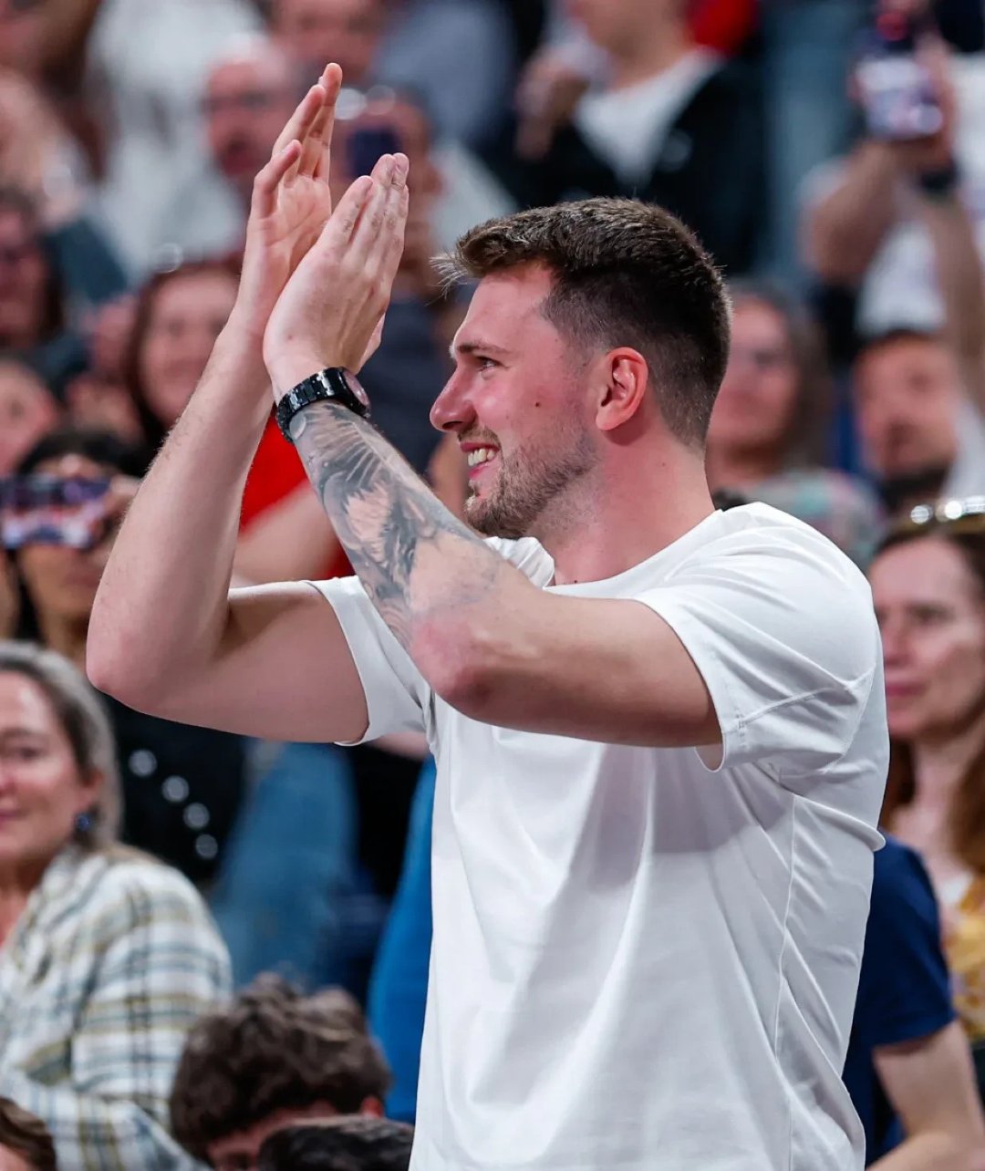 东契奇新星势不可挡表现惊艳，巴黎圣日耳曼未来可期！的简单介绍