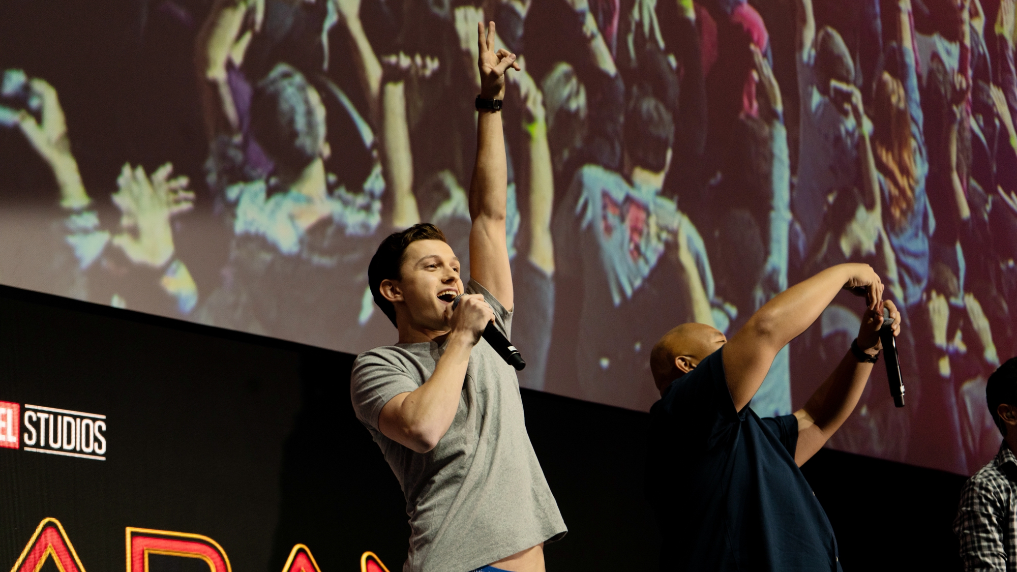 包含Doinb回归赛场，高光表现首场状态亮眼，法国队观众沸腾！的词条