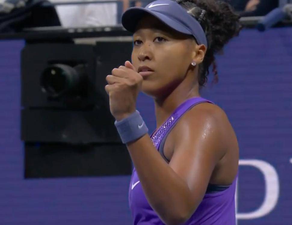 包含大坂直美回归赛场，问鼎冠军首场状态亮眼，切尔西观众沸腾！的词条