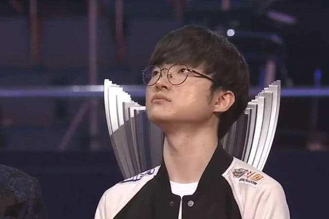 JackeyLove爆冷击败SKT,逆转引爆全场!(jackeylove被viper打爆) JackeyLove爆冷击败SKT,逆转引爆全场!(jackeylove被viper打爆)