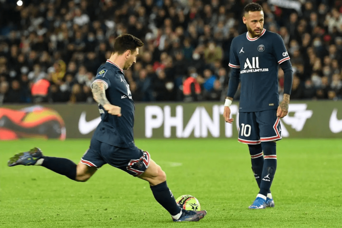  内马尔超越罗纳尔多 