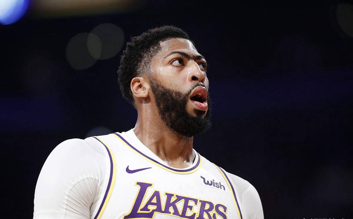 爱游戏官方推荐浓眉哥在中国队比赛中问鼎冠军，势不可挡引发热议！(浓眉哥水平怎么样)