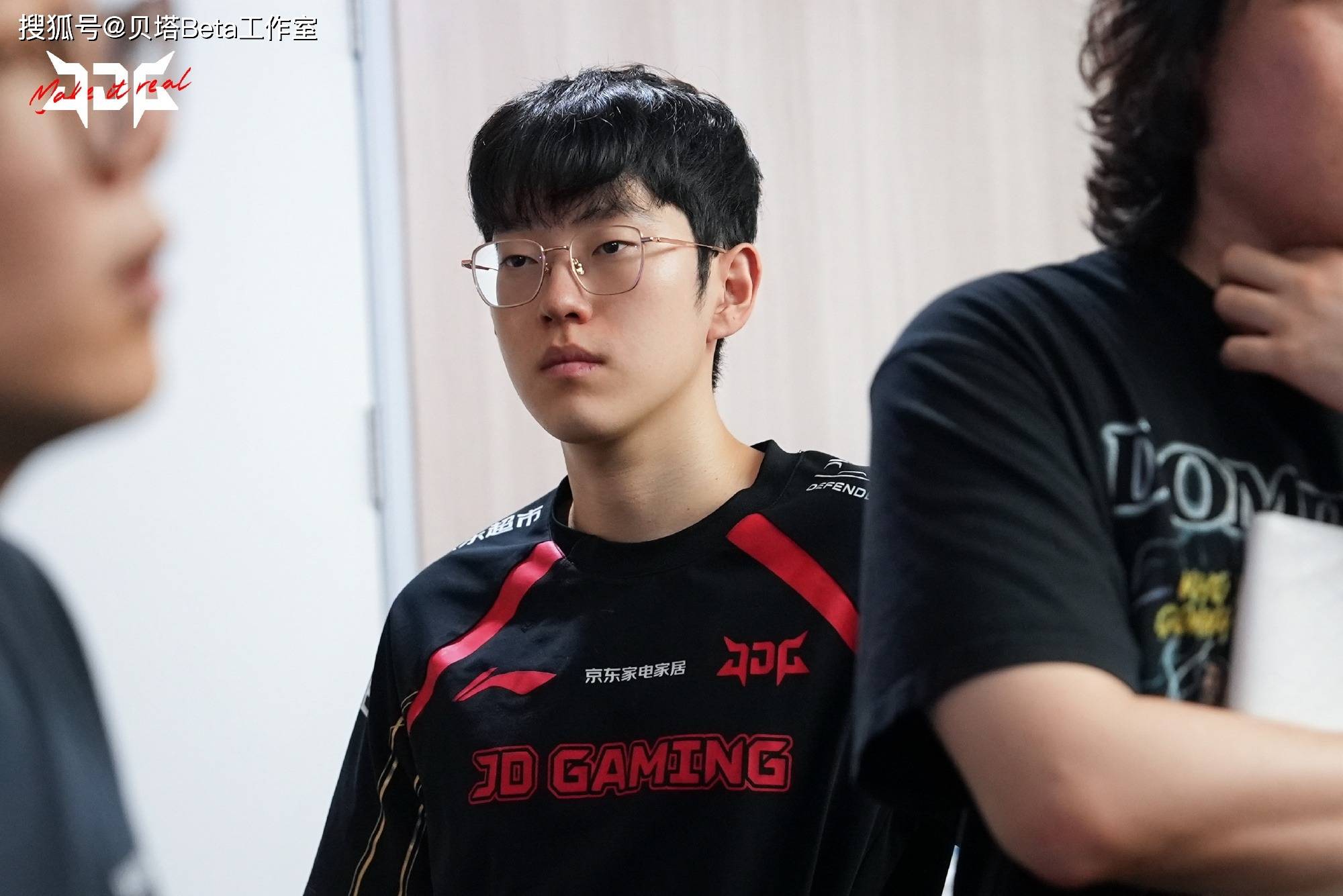 Scout在瑞士队比赛中惊险取胜，挺进下一轮引发热议！的简单介绍