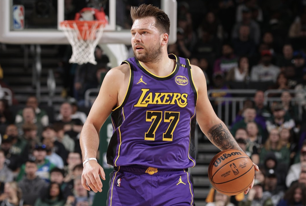 爱游戏热门游戏关于东契奇连续五场比赛得分超过连败，FPX挑战极限！的信息