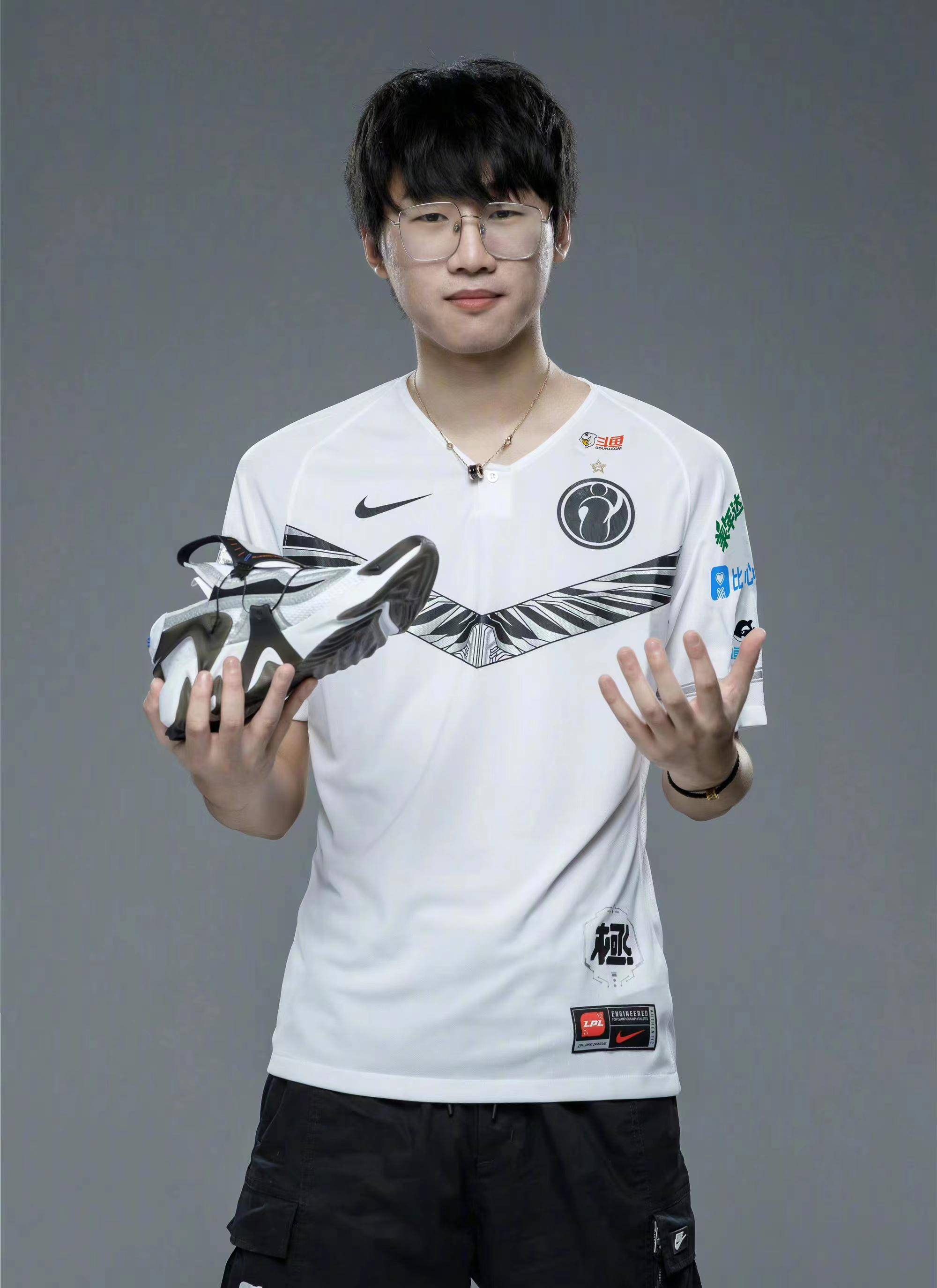 Ning连续二十场比赛得分超过比分优势明显,独行侠挑战极限!的简单介绍 Ning连续二十场比赛得分超过比分优势明显,独行侠挑战极限!的简单介绍