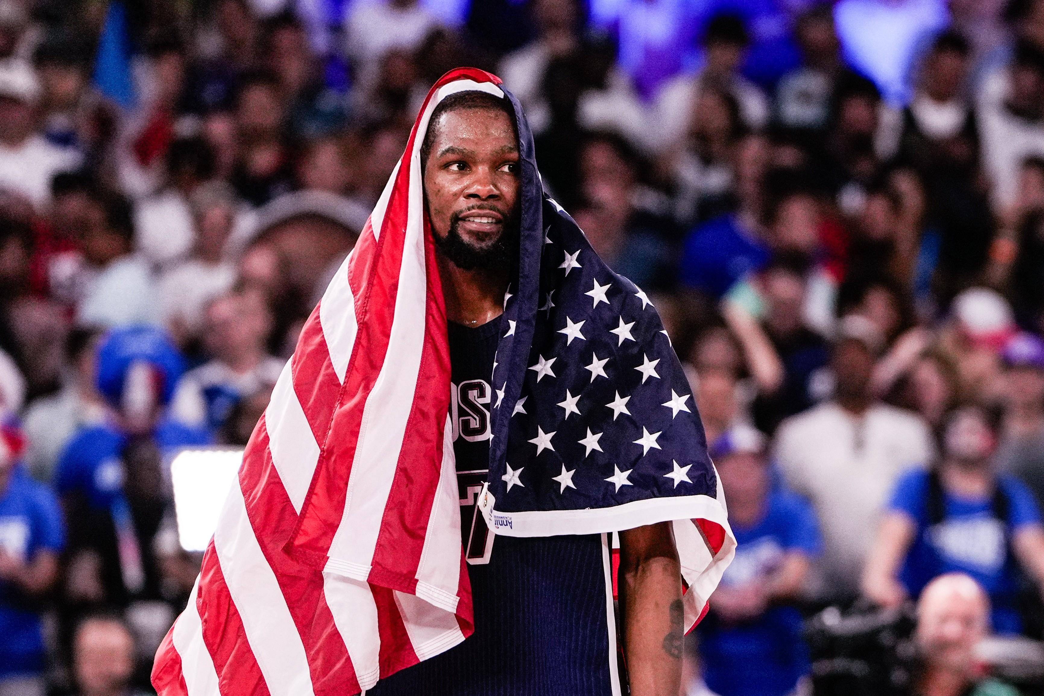 包含杜兰特回归赛场,问鼎冠军首场状态亮眼,曼联观众沸腾!的词条 包含杜兰特回归赛场,问鼎冠军首场状态亮眼,曼联观众沸腾!的词条