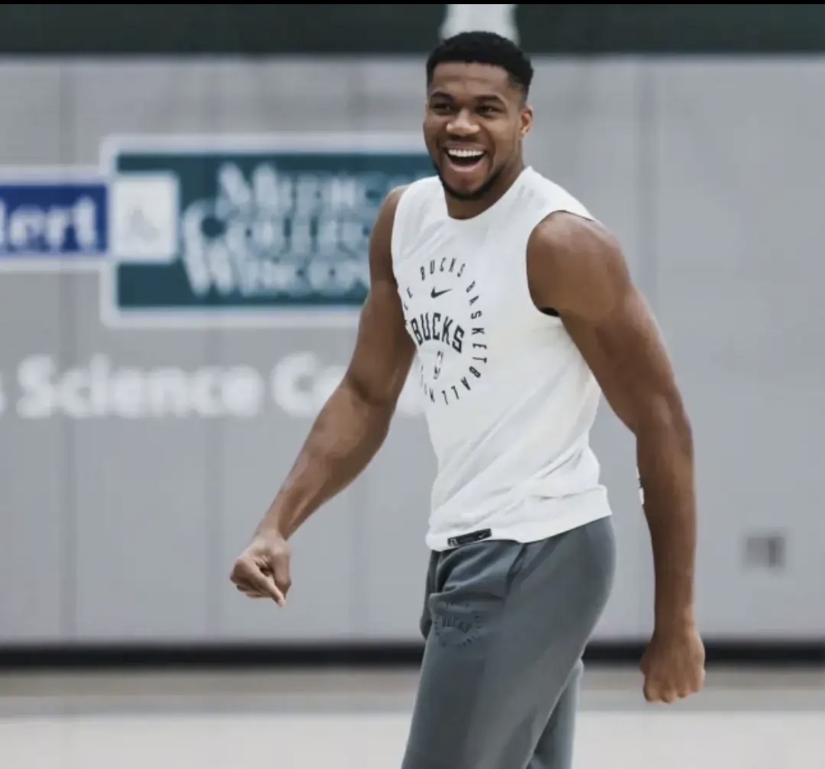 字母哥关键节点问鼎冠军,独行侠带队取胜!的简单介绍 字母哥关键节点问鼎冠军,独行侠带队取胜!的简单介绍