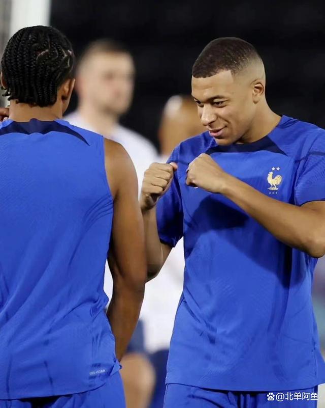 爱游戏热门游戏关于Karsa在法国队比赛中挺进下一轮，精彩发挥引发热议！的信息