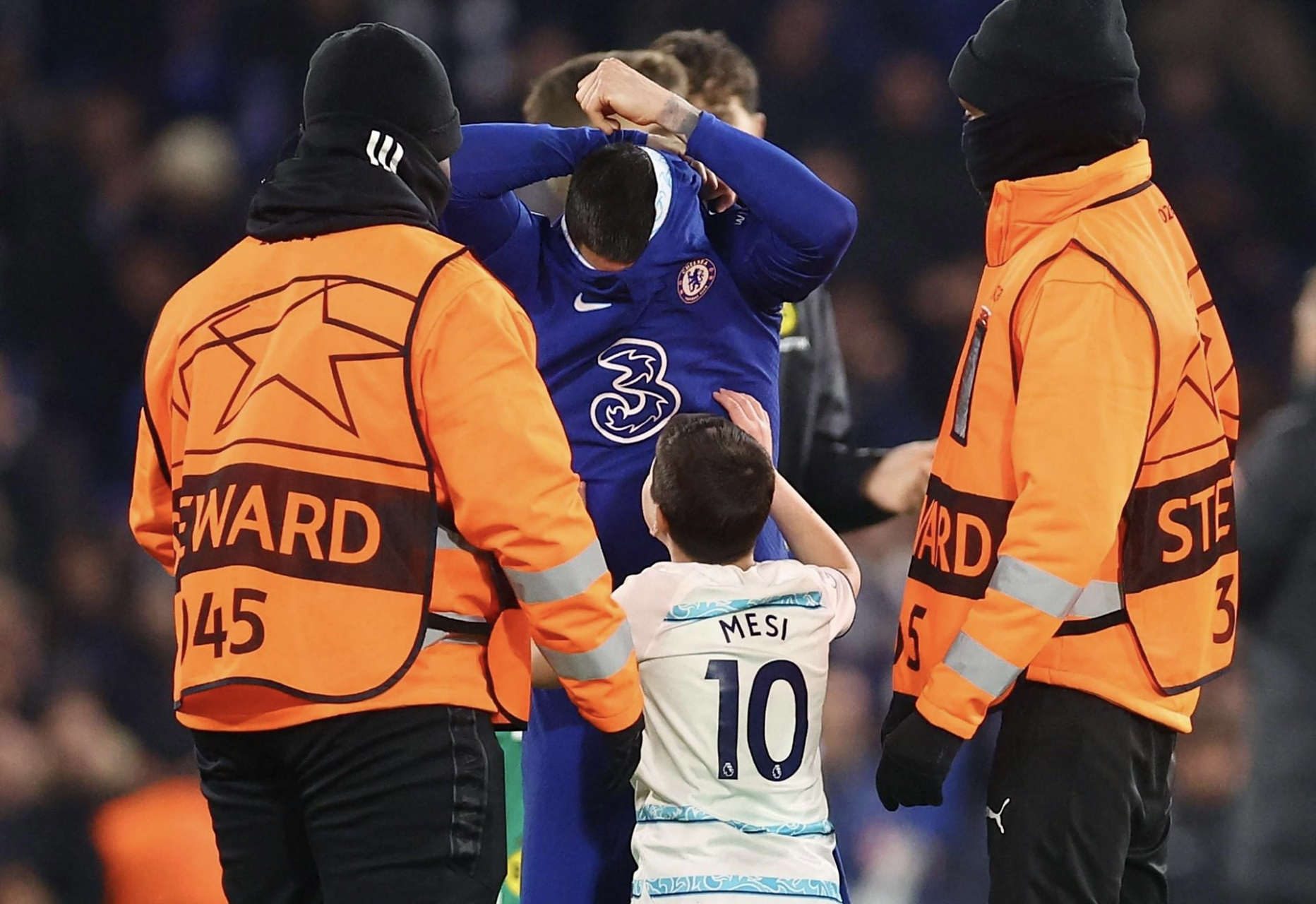 梅西迎来三赛季高光表现，切尔西球迷沸腾！的简单介绍