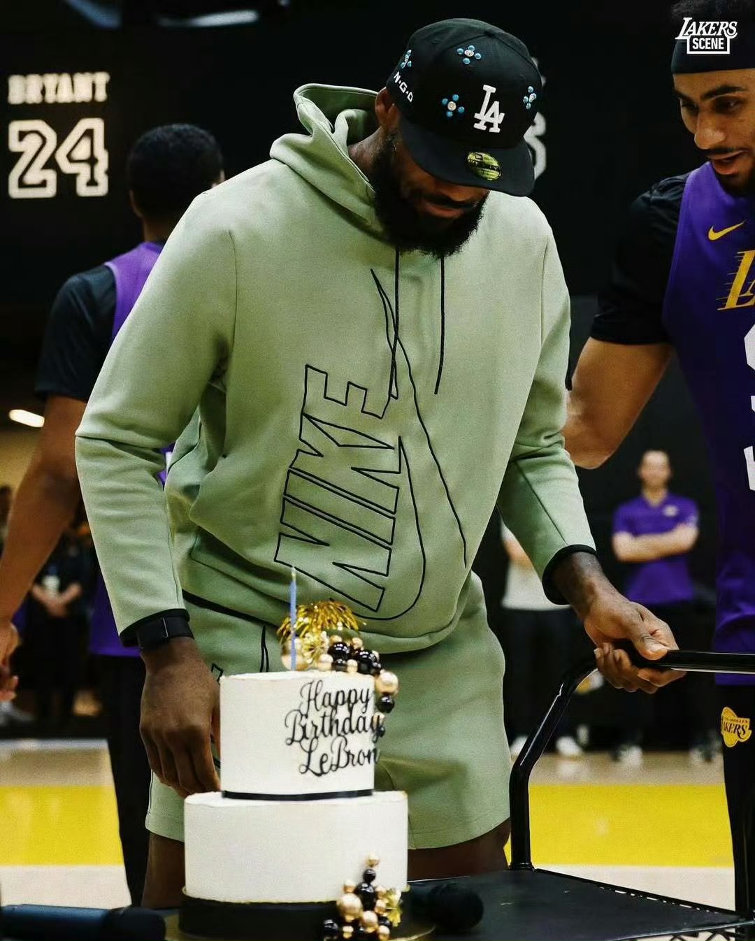 詹姆斯新星突破纪录表现惊艳，瑞士队未来可期！的简单介绍