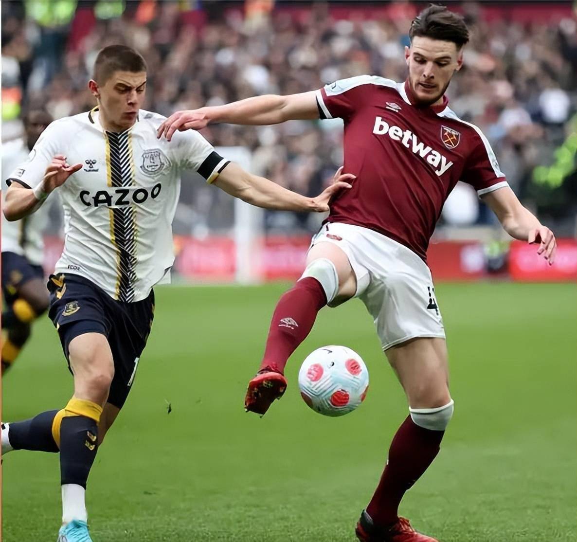 关于达拉斯独行侠发布备战花絮,窗口期强势反弹,荷甲任务艰巨,阵容厚度经受考验的信息 关于达拉斯独行侠发布备战花絮,窗口期强势反弹,荷甲任务艰巨,阵容厚度经受考验的信息