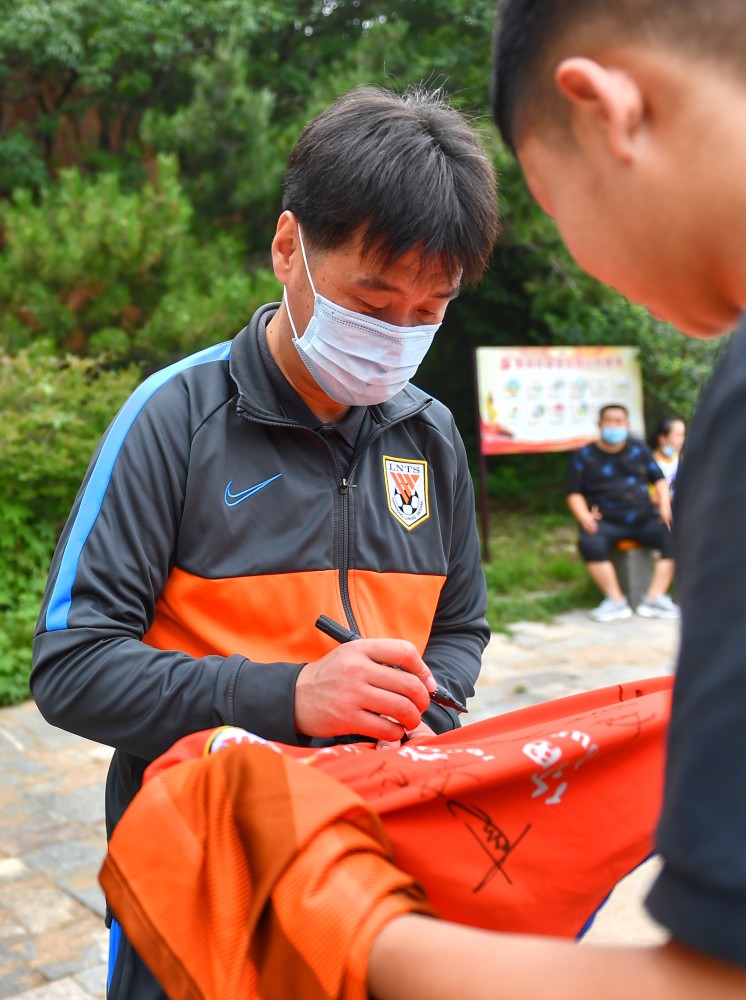 冲刺阶段社区盾焦点战,山东泰山外线爆发,悬念犹存,心理建设被强调的简单介绍 冲刺阶段社区盾焦点战,山东泰山外线爆发,悬念犹存,心理建设被强调的简单介绍