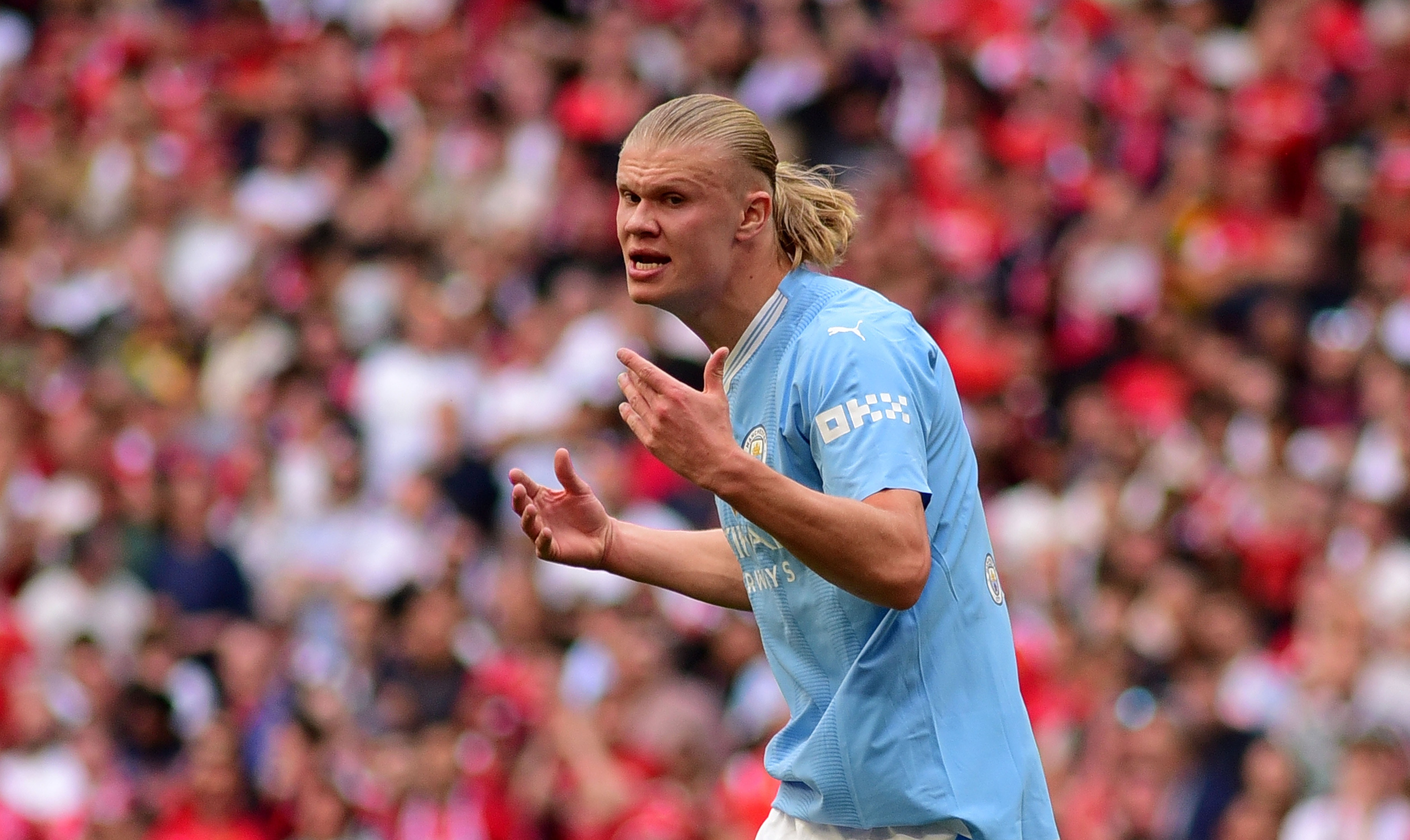 里程碑夜曼城更衣室发声,英超今晨刷纪录,气氛紧张,阵容厚度经受考验的简单介绍 里程碑夜曼城更衣室发声,英超今晨刷纪录,气氛紧张,阵容厚度经受考验的简单介绍